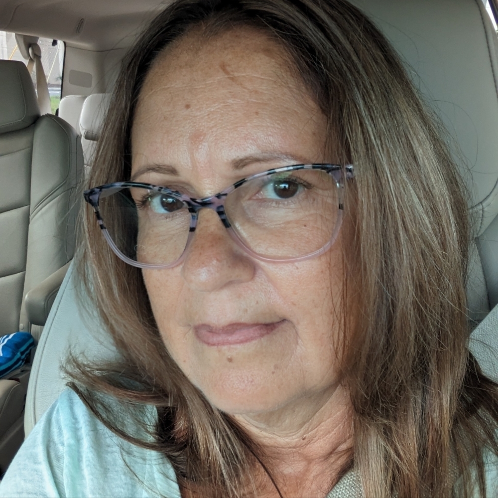 Meet your Posher, Viviana